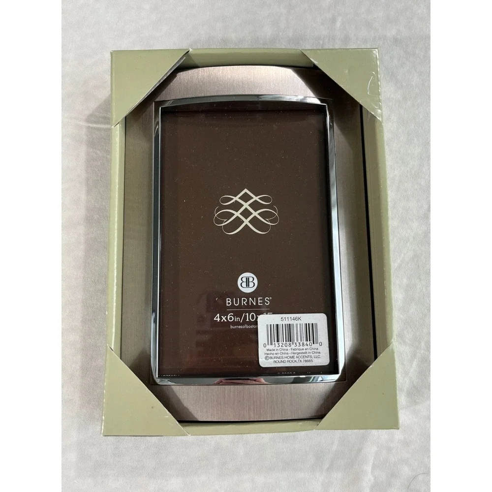 Burnes Modern Silver Metal Photo Frame 4x6 New in Box Gallery Decor Gift